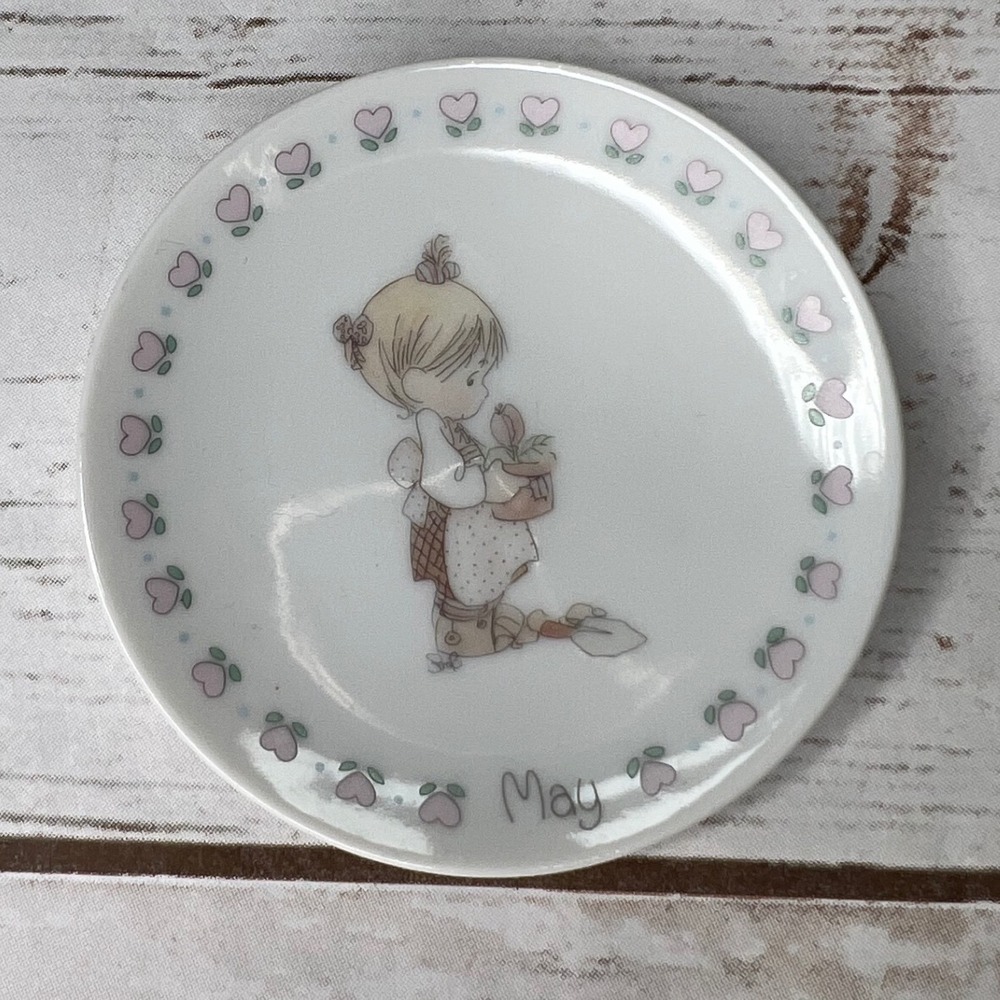 Precious Moments Miniature Plate White May Birthday Series 1988 4in